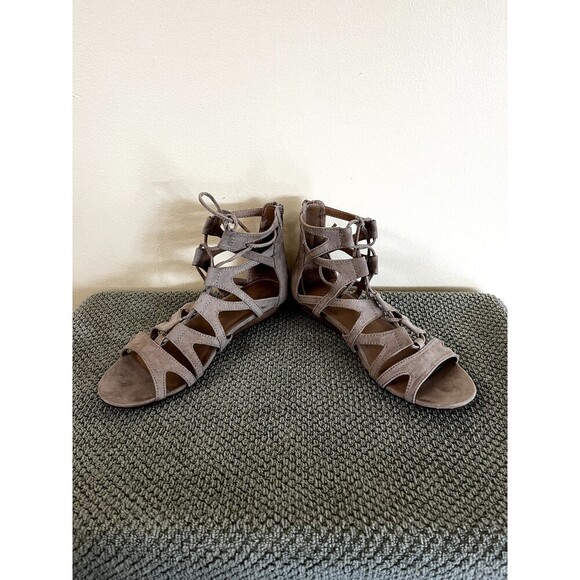 Crown Vintage Women's Steraila Beige Suede Gladiator Sandals Size 9M - Picture 2 of 5
